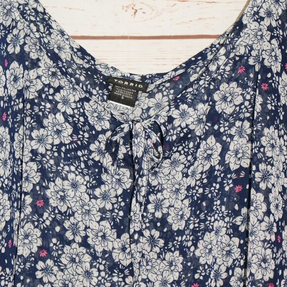 Torrid Floral Chiffon Ruffled Shoulder 5 Plus Size 5X Blue Grey Pink‎ - Picture 3 of 11